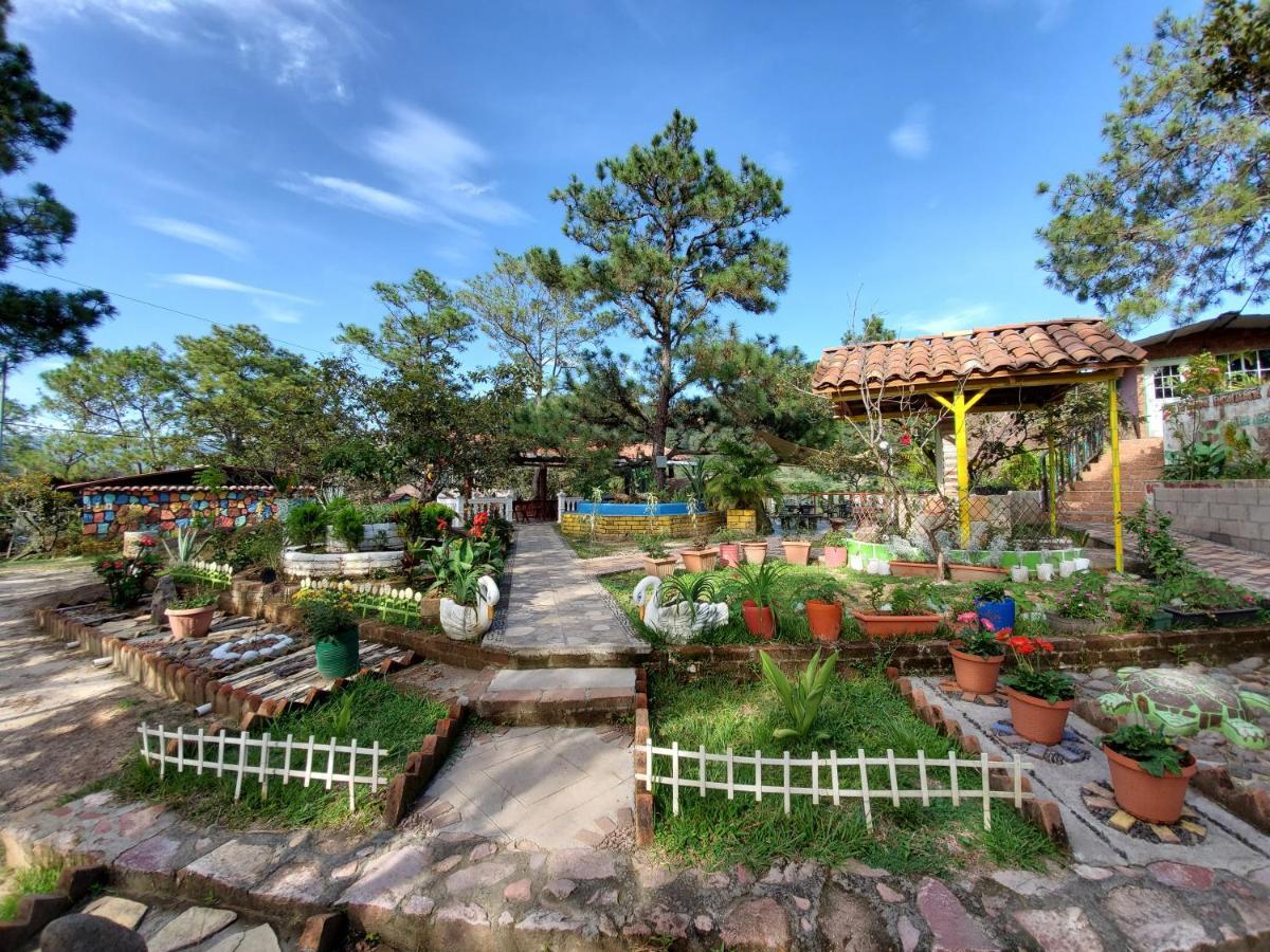Hotel Y Restaurante Las Margaritas Perquín Buitenkant foto